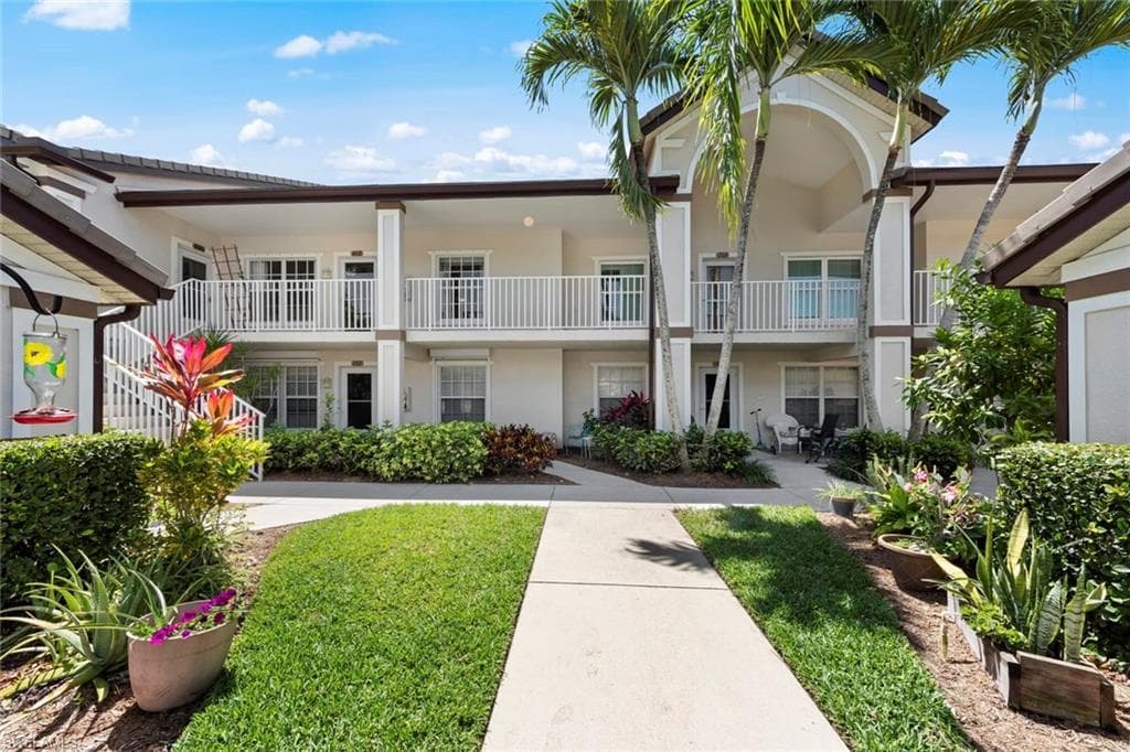 28760 Diamond DR 202 BONITA SPRINGS, FL 34134