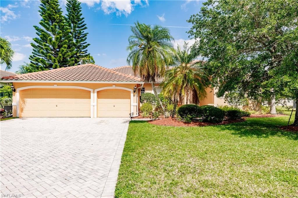 1030 Port Orange WAY NAPLES, FL 34120