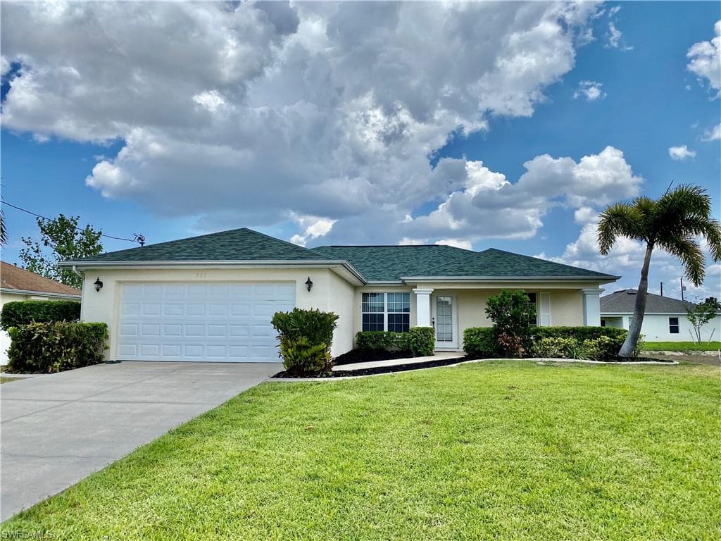 911 NE 11th ST CAPE CORAL, FL 33909