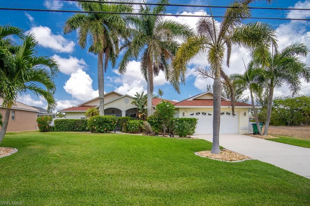 4306 21st PL CAPE CORAL, FL 33914