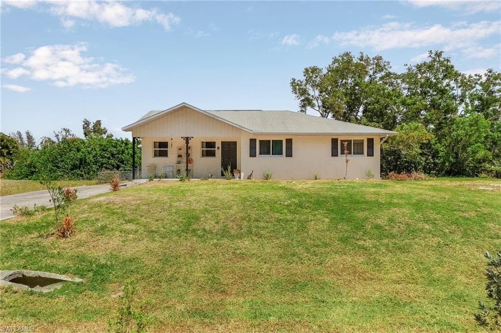 12044 DOLPHIN RD BOKEELIA, FL 33922