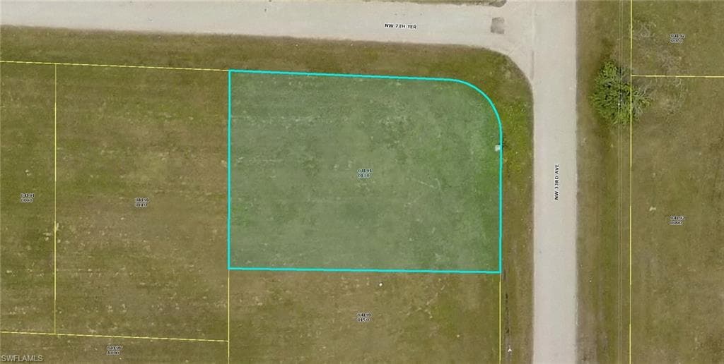 718 NW 33rd AVE CAPE CORAL, FL 33993