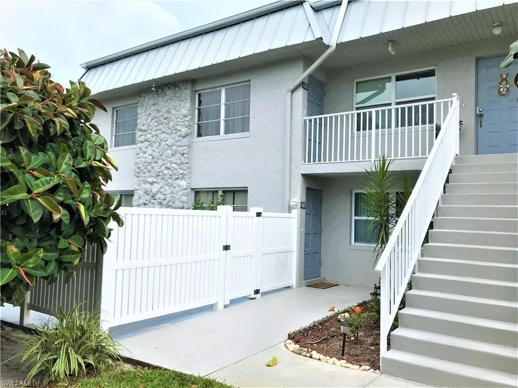 6777 Winkler RD 179 FORT MYERS, FL 33919