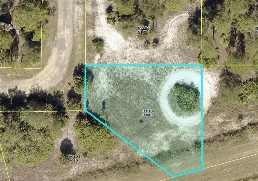 2515 Catron CIR LEHIGH ACRES, FL 33971