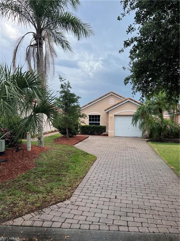 2244 Carnaby CT LEHIGH ACRES, FL 33973