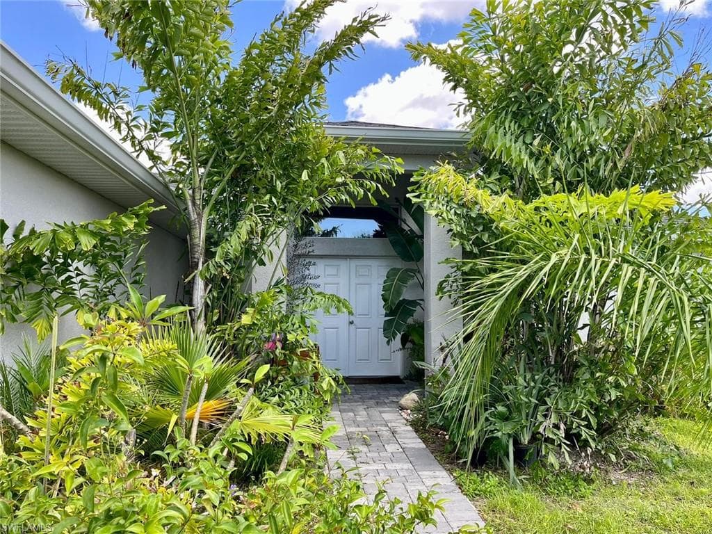 1837 SW 40th ST CAPE CORAL, FL 33914