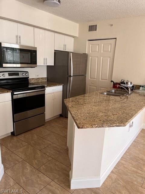 8950 Colonnades CT E 827 BONITA SPRINGS, FL 34135