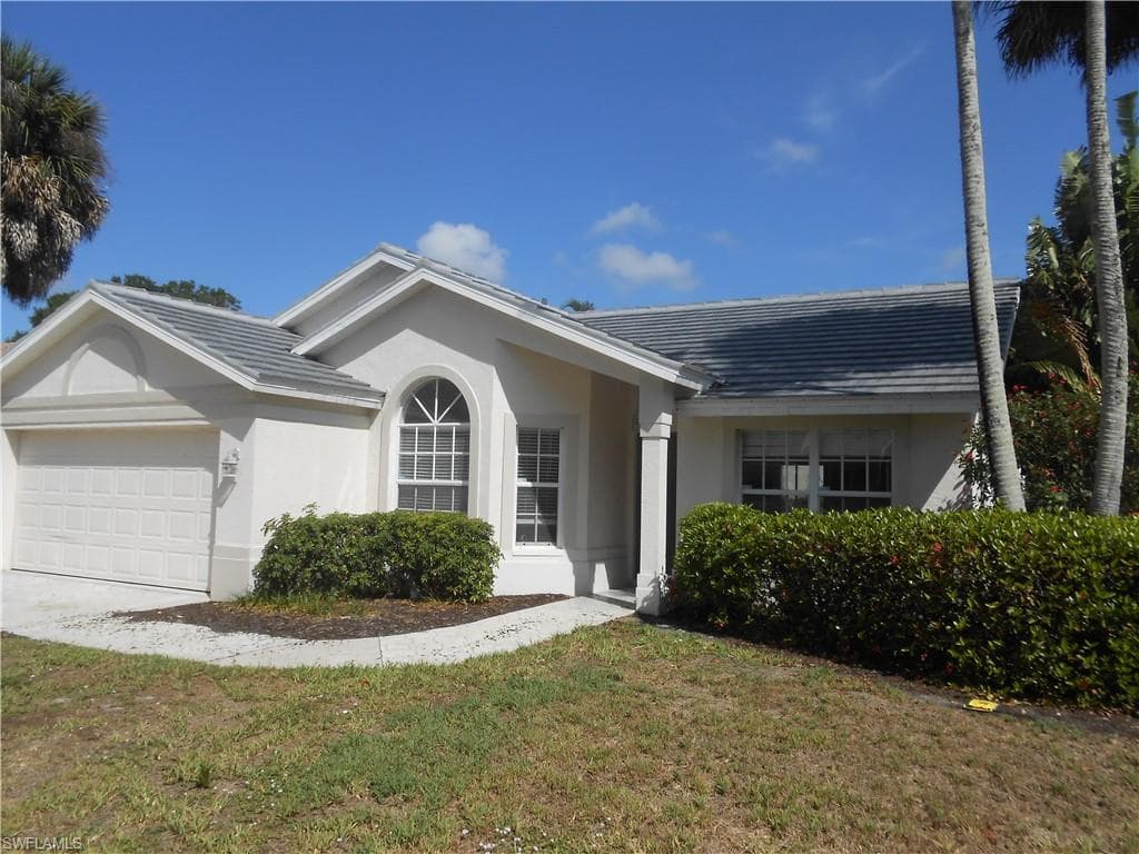 12190 Eagle Pointe CIR FORT MYERS, FL 33913