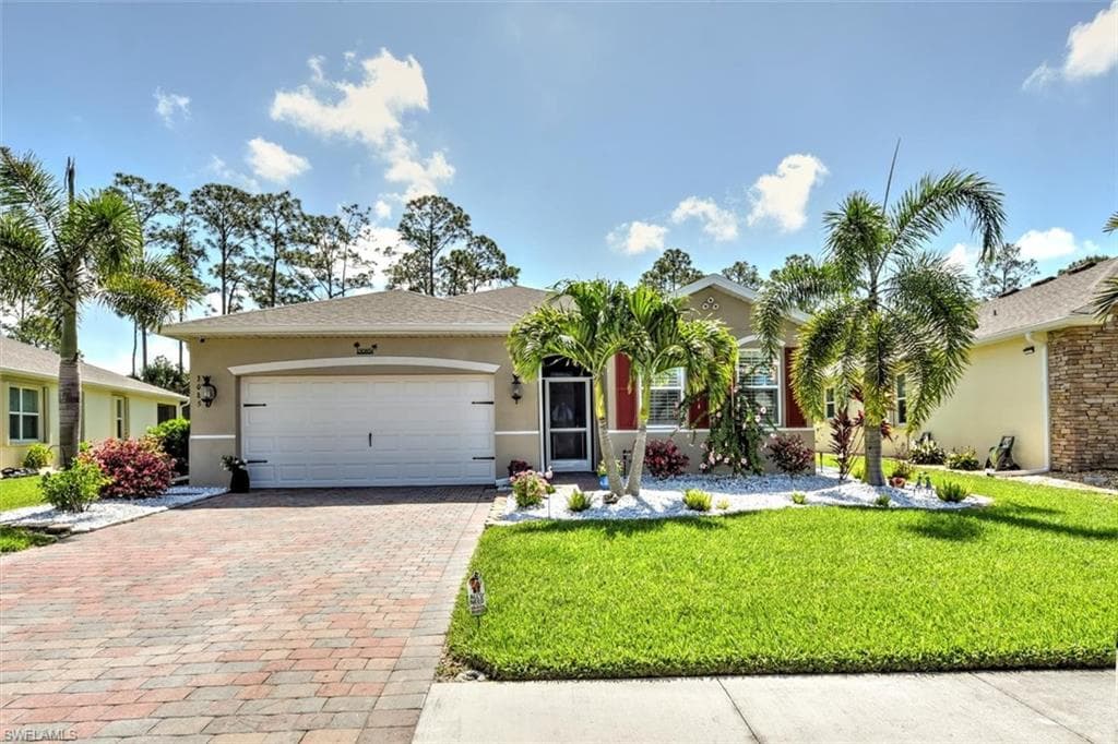 3085 Amadora CIR CAPE CORAL, FL 33909