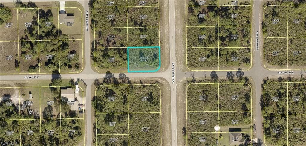 946 Columbus BLVD S LEHIGH ACRES, FL 33974