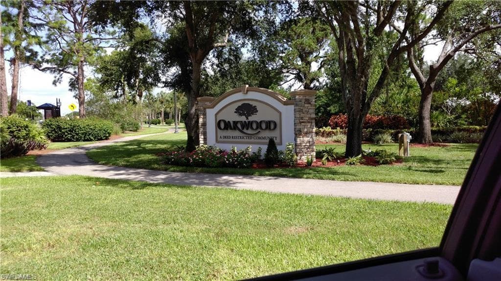 1104 Connie AVE N LEHIGH ACRES, FL 33971