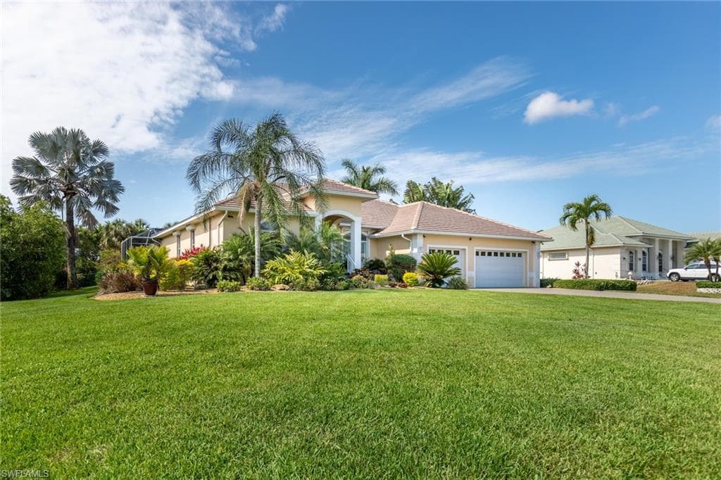 8621 Belle Meade DR FORT MYERS, FL 33908