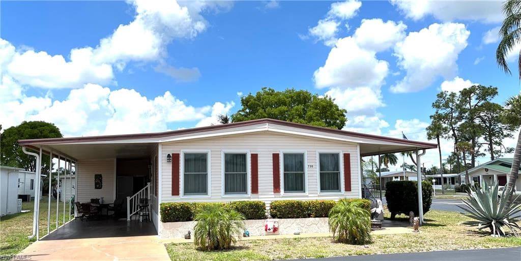 750 Park AVE NORTH FORT MYERS, FL 33917