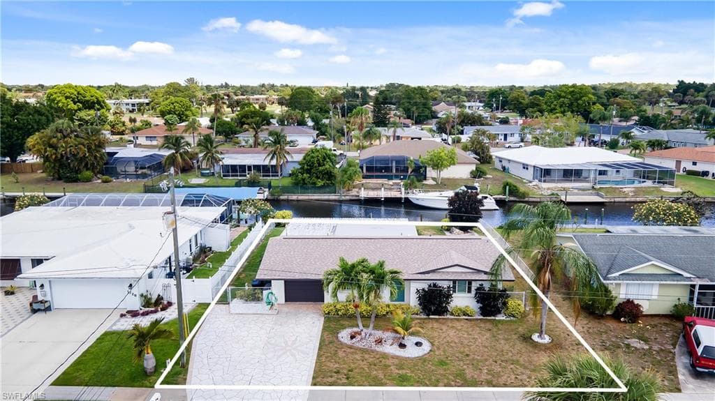 1720 W Coral TER NORTH FORT MYERS, FL 33903
