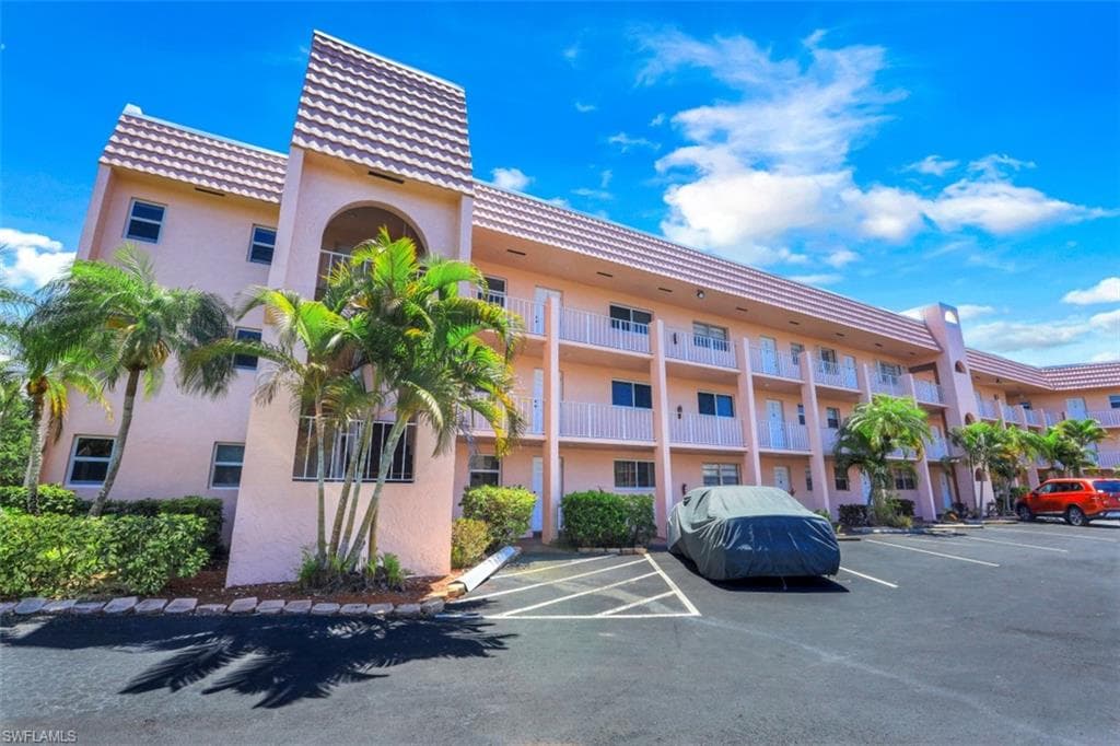 190 Turtle Lake CT 101 NAPLES, FL 34105