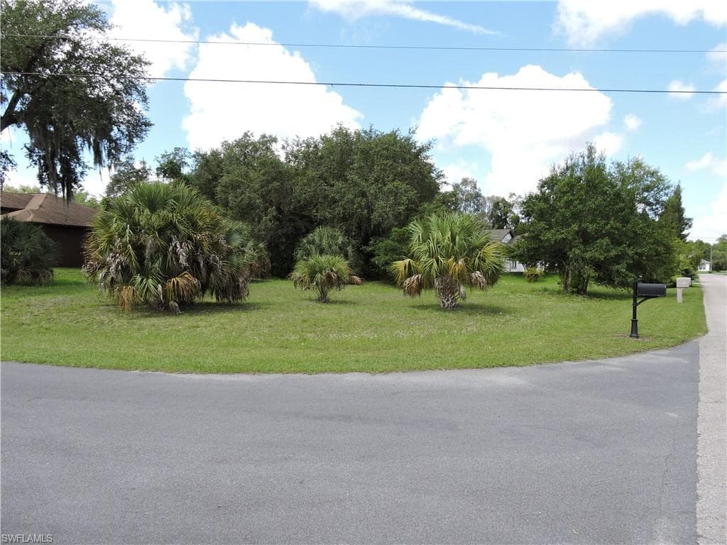 6110 Barkwood CT FORT MYERS, FL 33905