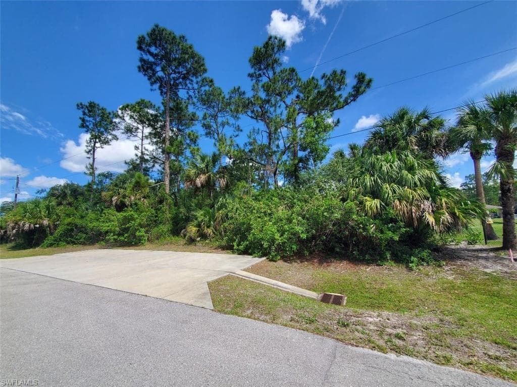 265 10th AVE NE NAPLES, FL 34120