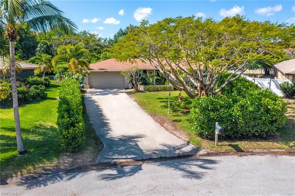 5681 Eichen CIR E FORT MYERS, FL 33919