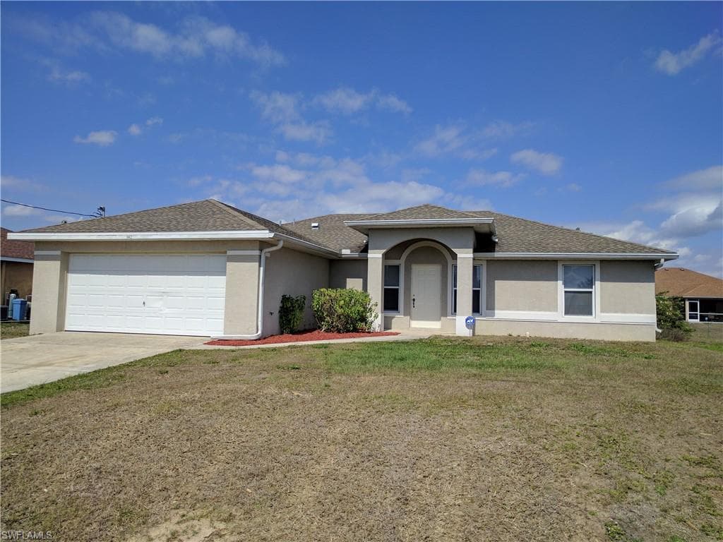 3402 34th ST SW LEHIGH ACRES, FL 33976