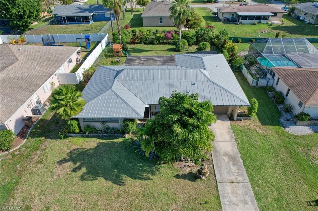 1211 SE 34th ST CAPE CORAL, FL 33904