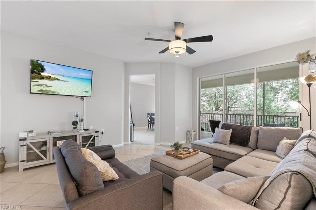 2200 Arielle DR 1008 NAPLES, FL 34109