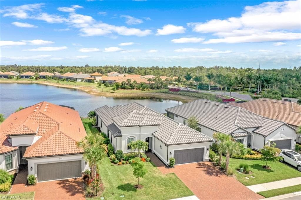 19698 Estero Pointe LN FORT MYERS, FL 33908