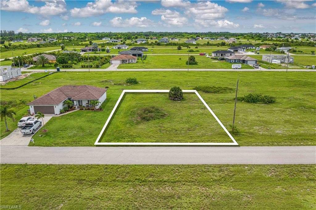 3816 NW 40th LN CAPE CORAL, FL 33993