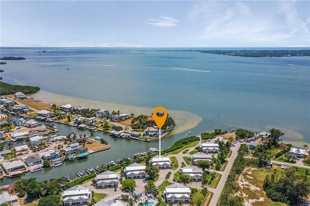 2256 Dixie Lee CT ST. JAMES CITY, FL 33956