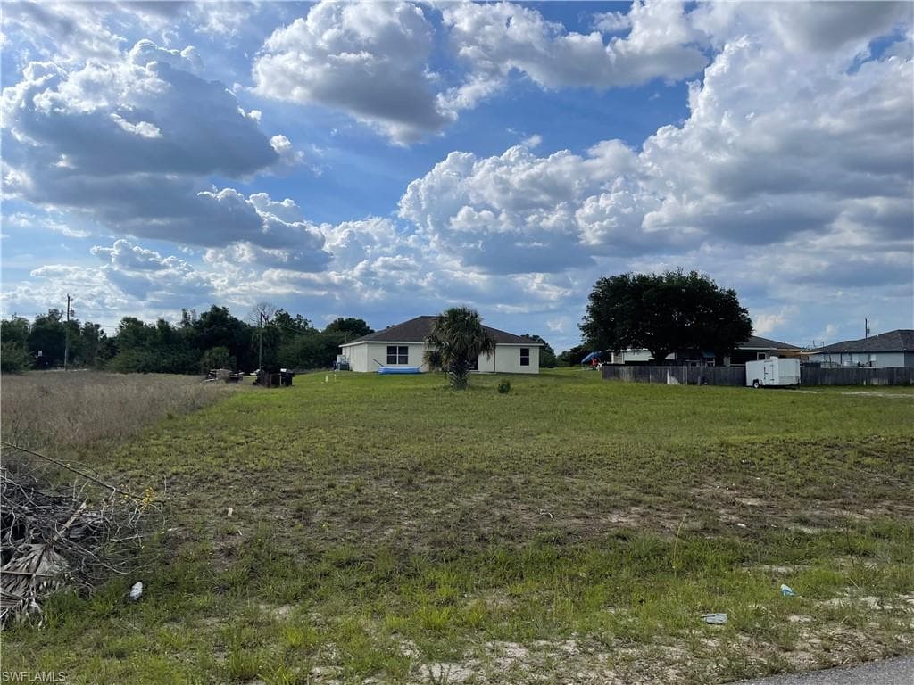 2407 Carvell AVE N LEHIGH ACRES, FL 33971