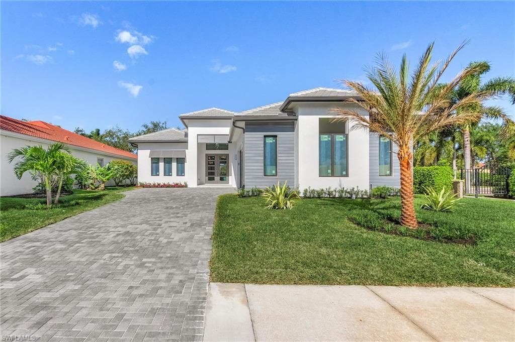 6805 Il Regalo CIR NAPLES, FL 34109