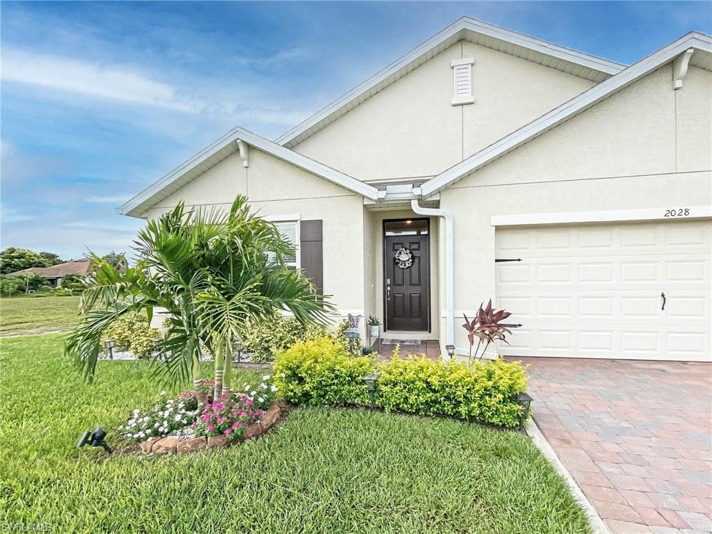 2028 NW 27th TER CAPE CORAL, FL 33993