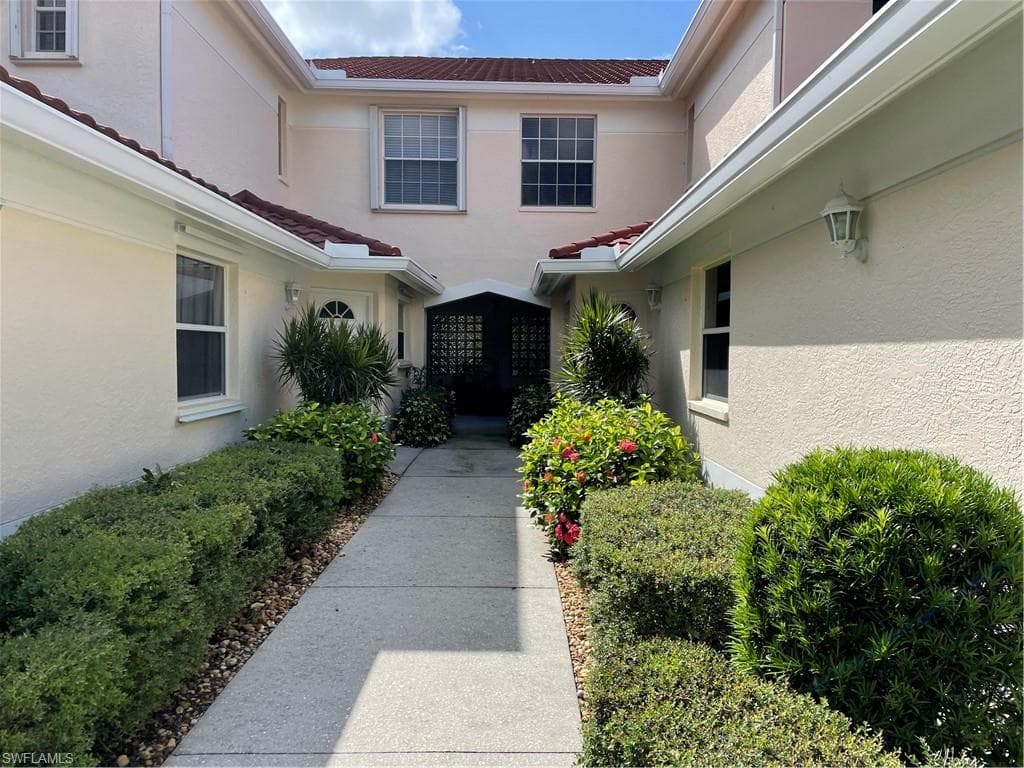 680 Lalique CIR 1201 NAPLES, FL 34119