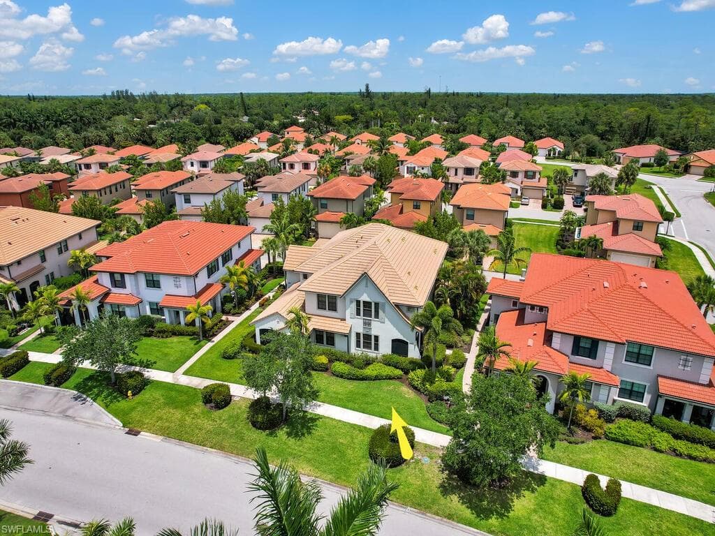 1407 Santiago CIR 1303 NAPLES, FL 34113