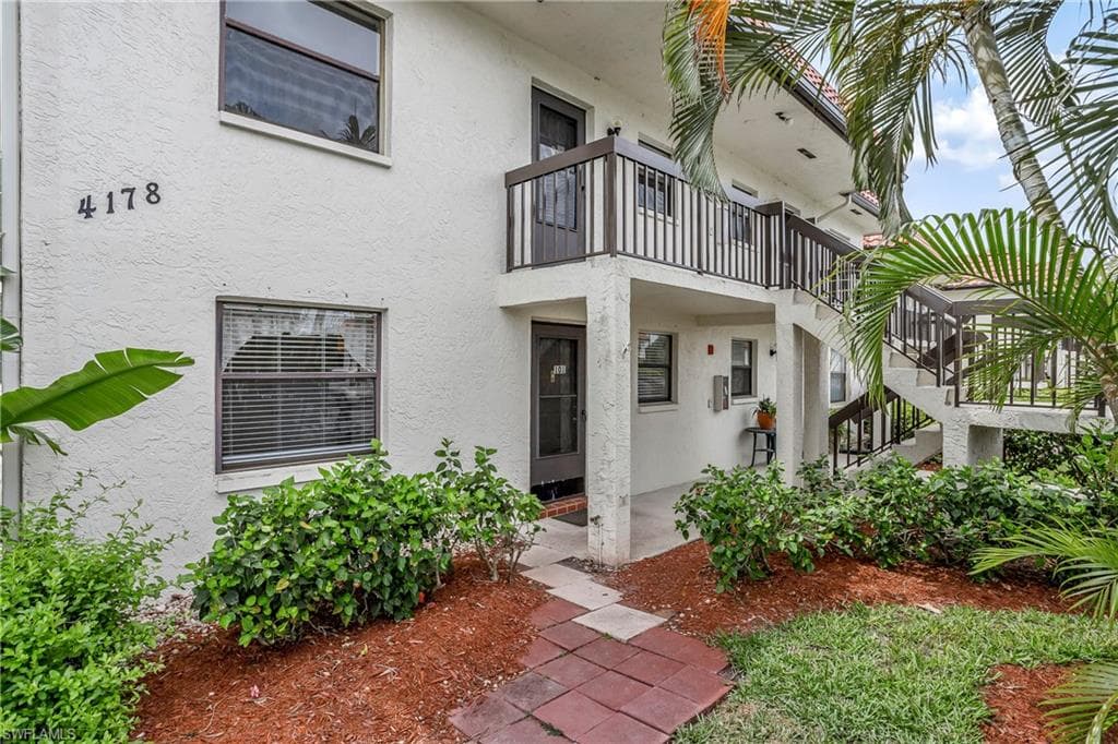 4178 27th Court SW 101 NAPLES, FL 34116