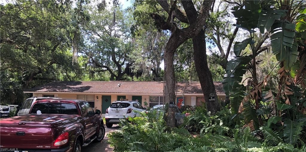 1895 Florrie CT NORTH FORT MYERS, FL 33917