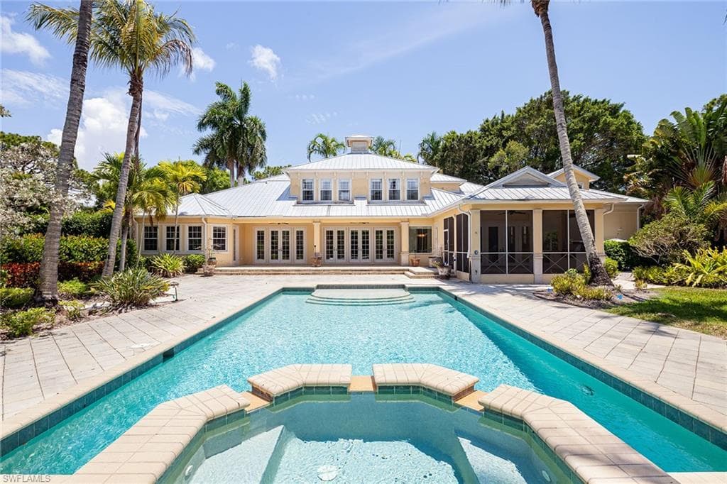 122 Caribbean RD NAPLES, FL 34108