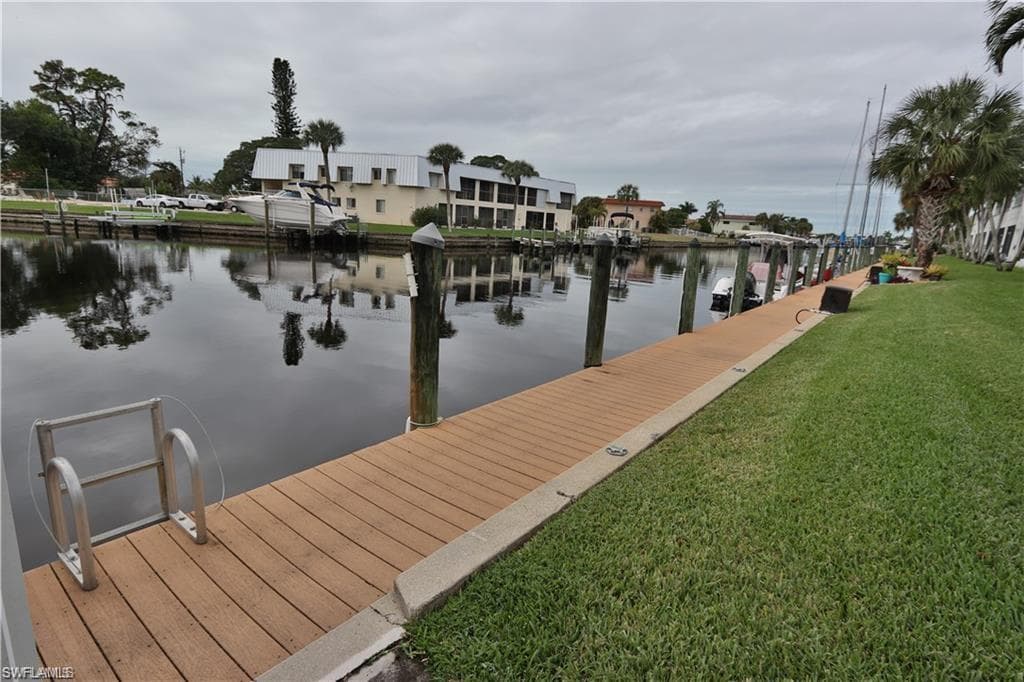 708 Victoria DR 112 CAPE CORAL, FL 33904