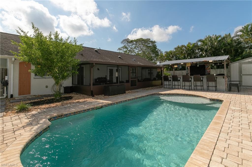 1032 SE 19TH PL CAPE CORAL, FL 33990