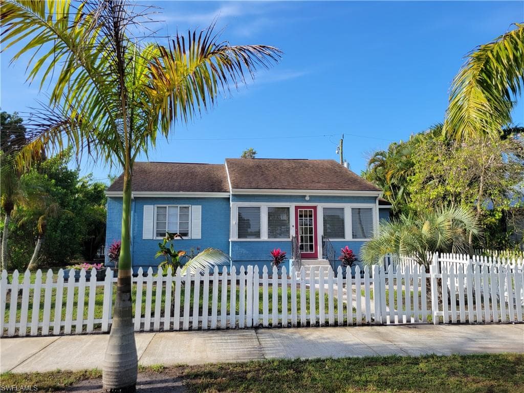 1512 Paloma DR FORT MYERS, FL 33901
