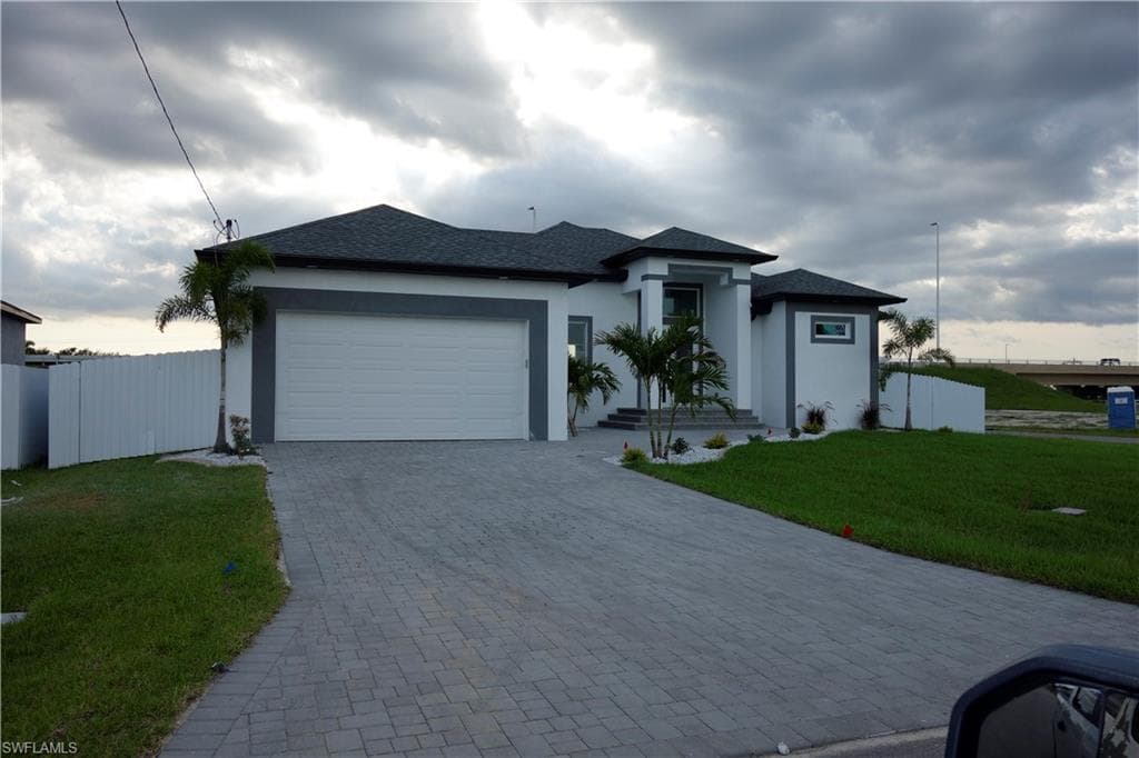 124 SW 31st PL CAPE CORAL, FL 33991