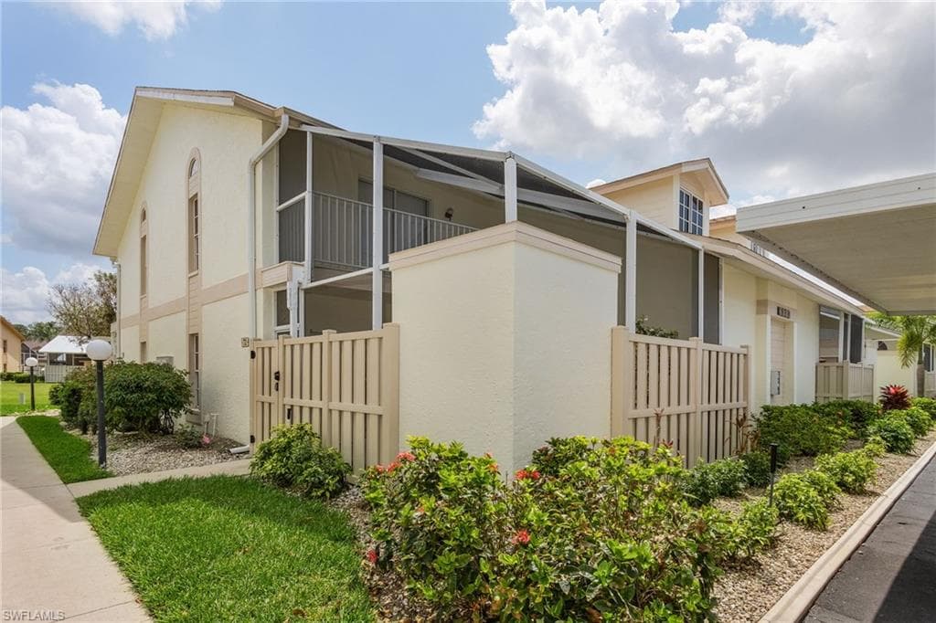 6883 Pentland WAY 72 FORT MYERS, FL 33966