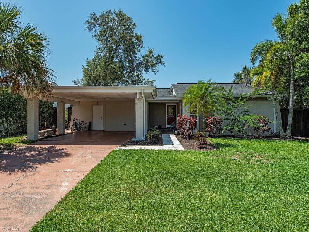 1268 Westlake BLVD NAPLES, FL 34103
