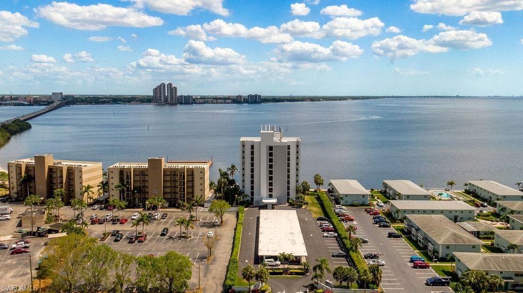 3300 Key DR 6C NORTH FORT MYERS, FL 33903