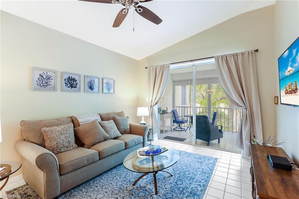 8228 Twelve Oaks CIR 323 NAPLES, FL 34113