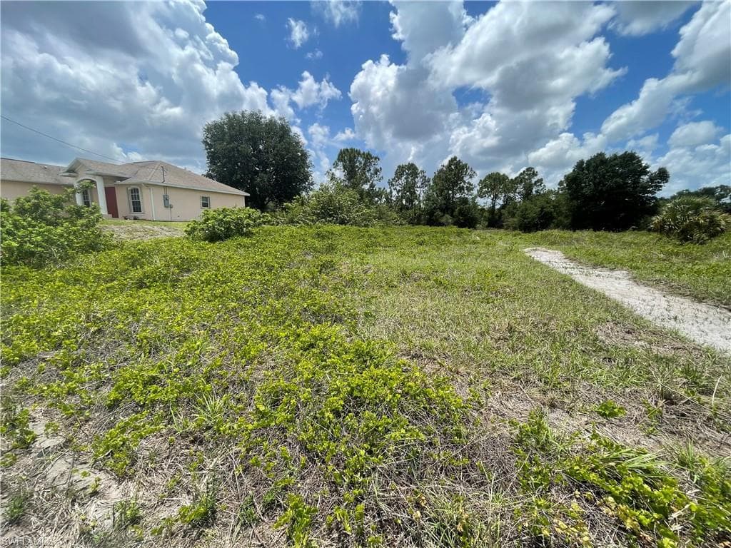 2707 48th ST SW LEHIGH ACRES, FL 33976