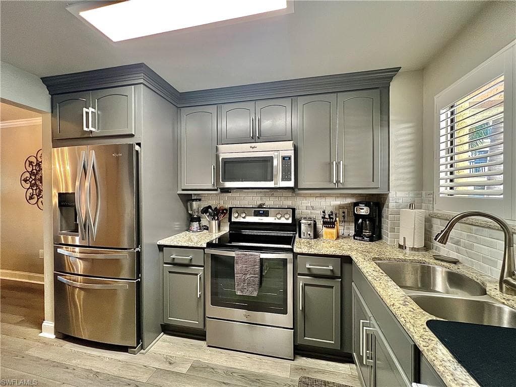 2121 Collier AVE 307 FORT MYERS, FL 33901