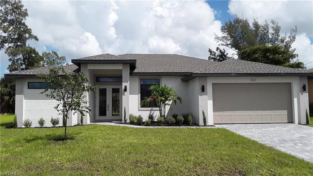 318 Radford AVE LEHIGH ACRES, FL 33974