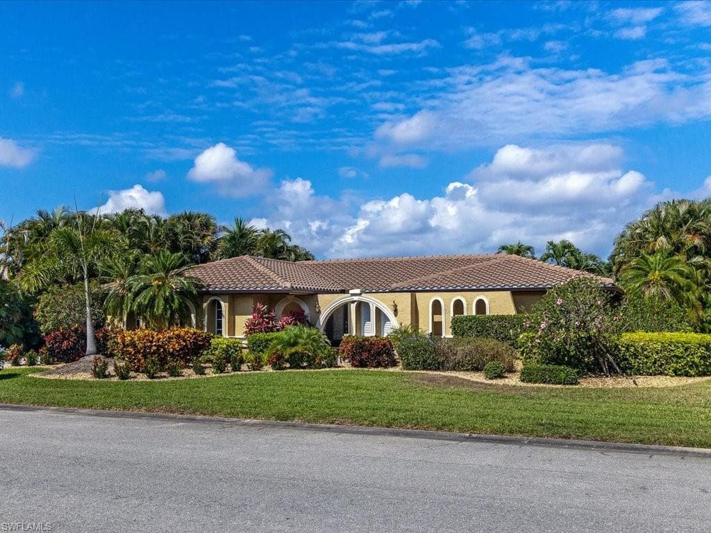 6811 Danah CT FORT MYERS, FL 33908