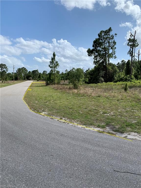 1224 Eclat ST E LEHIGH ACRES, FL 33974