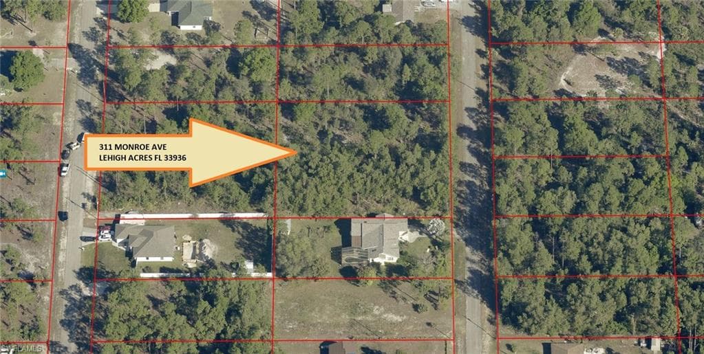 311 Monroe AVE LEHIGH ACRES, FL 33936